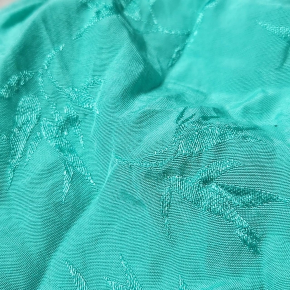 Blue Crop Tank Top - Picture 2 of 4